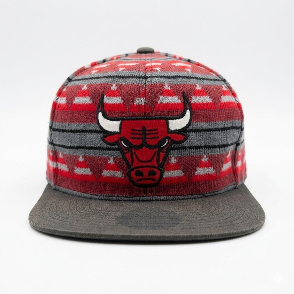 Chicago Bulls Mitchell & Ness Ugly Sweater Knit Snapback Hat
